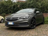 Usata Opel Astra OPC 110 CV (80 kW) 2018 Marrone Berlina