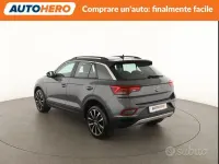 Usata VW T-Roc 150 CV (110 kW) 2023 Grigio SUV