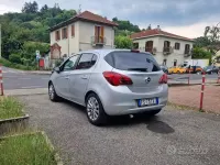 Usado Opel Corsa 75 CV (55 kW) 2018 Gris Utilitario