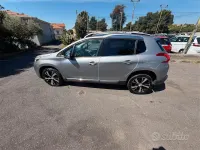 Usata Peugeot 2008 Allure 99 CV (72 kW) 2016 Grigio SUV