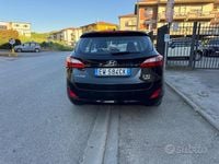Usata Hyundai i30 GO! 110 CV (80 kW) 2014 Nero Station wagon