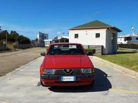 Usata Alfa Romeo 75 155 CV (114 kW) 1988 Rosso Berlina