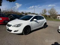 Käytetty Opel Astra Cosmo 110 HP (80 kW) 2011 Valkoinen Sedan