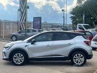 Usata Renault Captur Intens 100 CV (73 kW) 2022 Grigio SUV