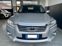 Begagnad Toyota RAV4 Lounge 150 HK (110 kW) 2012 Grå SUV