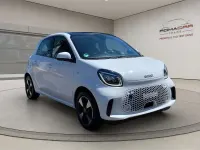 Usata Smart ForFour Electric Drive Passion 41 kW (56 CV) 2021 Bianco Utilitaria