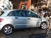 Usata Mercedes B180 109 CV (80 kW) 2006 Grigio Monovolume