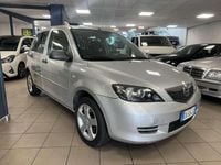 Usata Mazda 2 Style 75 CV (55 kW) 2006 Argento Utilitaria