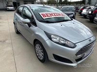 Begagnad Ford Fiesta 60 HK (44 kW) 2016 Grå Sedan
