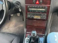 Usata Mercedes E250 Elegance 150 CV (110 kW) 1998 Grigio Berlina