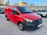Usata Mercedes Vito 114 CV (83 kW) 2017 Rosso Furgone