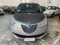Usata Lancia Ypsilon 69 CV (50 kW) 2015 Grigio Utilitaria