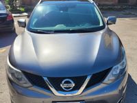 Usata Nissan Qashqai N-Connecta 131 CV (96 kW) 2015 Grigio SUV