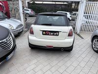 Usata Mini Cooper D 108 CV (79 kW) 2007 Beige Utilitaria