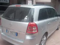 Usata Opel Zafira 120 CV (88 kW) 2009 Grigio Monovolume