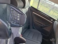 Begagnad VW Golf V 2005 Grå Halvkombi