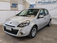 Usata Renault Clio II Dynamique 74 CV (54 kW) 2009 Grigio Berlina