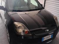 Usata Ford Fiesta 68 CV (50 kW) 2006 Nero Utilitaria
