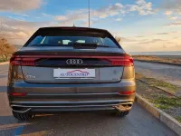 Usata Audi Q8 Sport 231 CV (169 kW) 2019 Grigio SUV