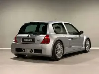Usata Renault Clio 226 CV (166 kW) 2002 Argento Berlina