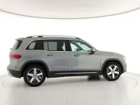Usata Mercedes GLB200 150 CV (110 kW) 2021 Grigio montagna SUV