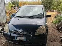 Usata Toyota Yaris 75 CV (55 kW) 2002 Blu Berlina
