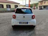 Begagnad Smart ForFour Passion 71 HK (52 kW) 2016 Vit Halvkombi