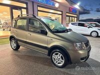 Usata Fiat Panda Climbing 59 CV (43 kW) 2008 Oro Utilitaria