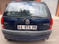 Usata Opel Corsa 90 CV (66 kW) 1998 Blu Utilitaria