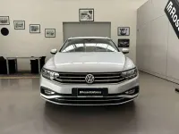 Usata VW Passat Business 150 CV (110 kW) 2020 Grigio chiaro Station wagon