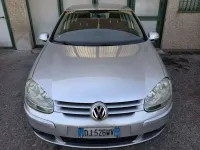 Usata VW Golf V 102 CV (75 kW) 2007 Argento Berlina