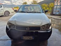Usata Fiat Strada 84 CV (61 kW) 2011 Bianco Pick-up