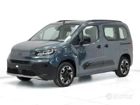Nuova Fiat Doblò Trekking 130 CV (95 kW) 2026 Blu Monovolume