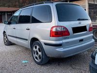 Begagnad Ford Galaxy 116 HK (85 kW) 2002 Grå Minibuss