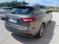 Usata Maserati Levante 350 CV (257 kW) 2019 Grigio SUV