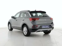 Usata VW T-Roc Life 150 CV (110 kW) 2024 Grigio SUV