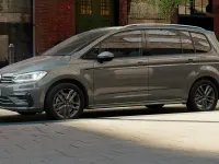 Nuova VW Touran Business 150 CV (110 kW) 2026 Dolphin grey metallizzato Monovolume