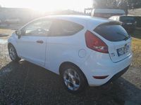 Usata Ford Fiesta 89 CV (65 kW) 2009 Bianco Furgone