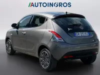 Usata Lancia Ypsilon Silver 69 CV (50 kW) 2023 Grigio Utilitaria