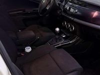 Usata Alfa Romeo Giulietta Distinctive 140 CV (102 kW) 2013 Bianco Utilitaria