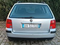 Usata VW Passat 125 CV (91 kW) 2000 Grigio Station wagon