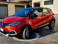Usata Renault Captur Intens 90 CV (66 kW) 2017 Rosso SUV