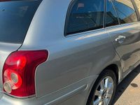 Usata Toyota Avensis 177 CV (130 kW) 2009 Grigio Station wagon