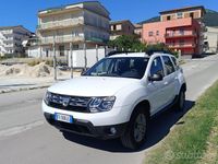 Usata Dacia Duster Lauréate 110 CV (80 kW) 2016 Bianco SUV