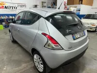 Usata Lancia Ypsilon Silver 69 CV (50 kW) 2014 Argento Utilitaria