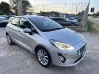 Usata Ford Fiesta Titanium 75 CV (55 kW) 2019 Grigio Utilitaria