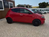 Usata Lancia Ypsilon Silver 69 CV (50 kW) 2022 Rosso Utilitaria