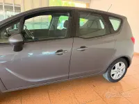 Usata Opel Meriva 95 CV (69 kW) 2016 Grigio Monovolume