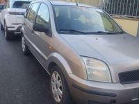 Usata Ford Fusion 68 CV (50 kW) 2003 Argento Monovolume