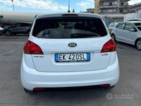 Usata Kia Venga 90 CV (66 kW) 2011 Bianco Utilitaria